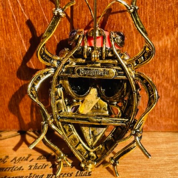 Iradj Moini Ladybug Brooch - Picture 6 of 6